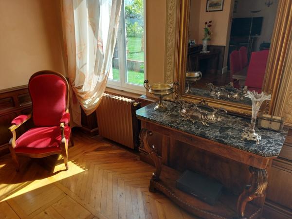 MAISON DE MAITRE AVEC PARC DE 5000M² DEPENDANCES ET DEUX PIGEONNIERS