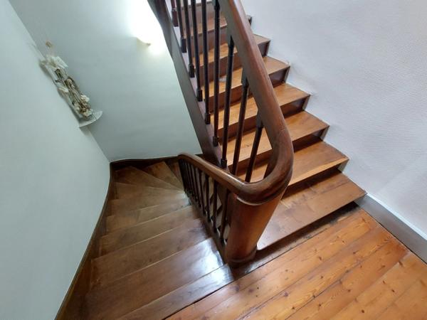 MAISON DE MAITRE AVEC PARC DE 5000M² DEPENDANCES ET DEUX PIGEONNIERS