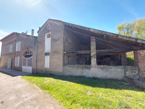 MAISON DE MAITRE AVEC PARC DE 5000M² DEPENDANCES ET DEUX PIGEONNIERS