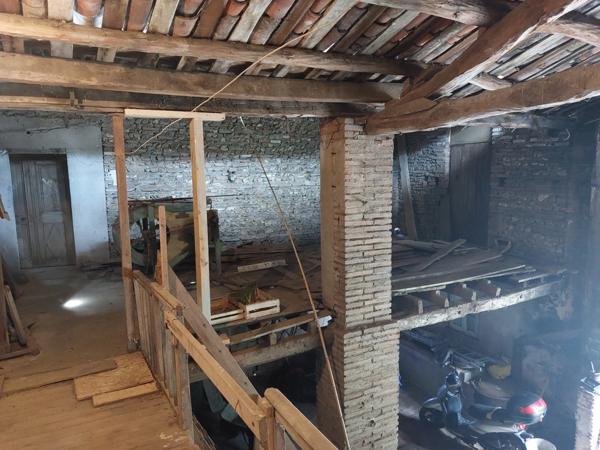 MAISON DE MAITRE AVEC PARC DE 5000M² DEPENDANCES ET DEUX PIGEONNIERS