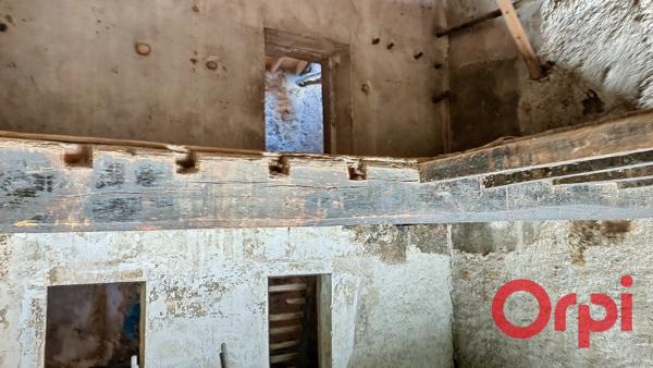 Maison à vendre    2 pièces •  Marquixanes