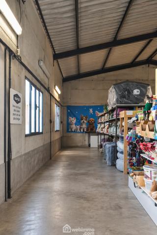 Local 150 m² à Le Thoronet 83340