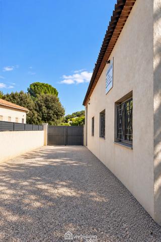 Local 150 m² à Le Thoronet 83340