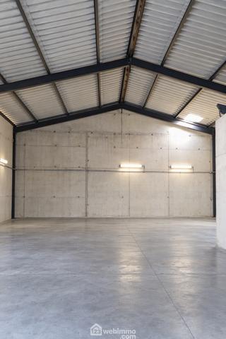 Local 150 m² à Le Thoronet 83340