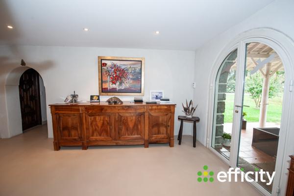 Maison 10 pièces - 444 m²