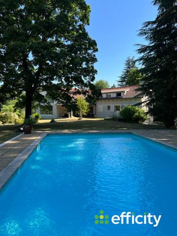 Maison 10 pièces - 444 m²