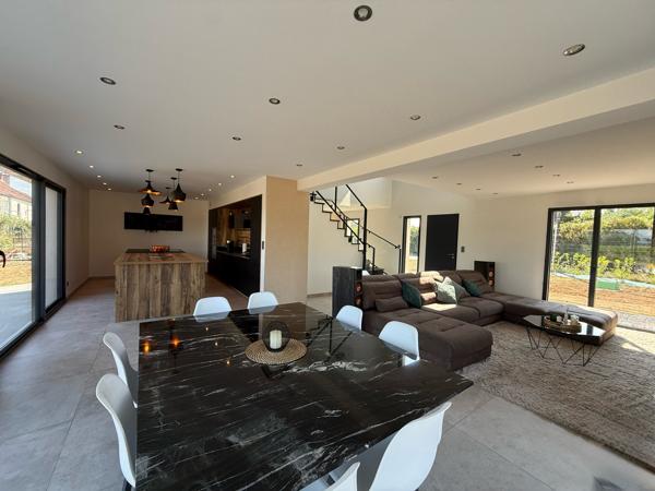 Pavillon contemporain de 2021 - 180m² - 4 chambres