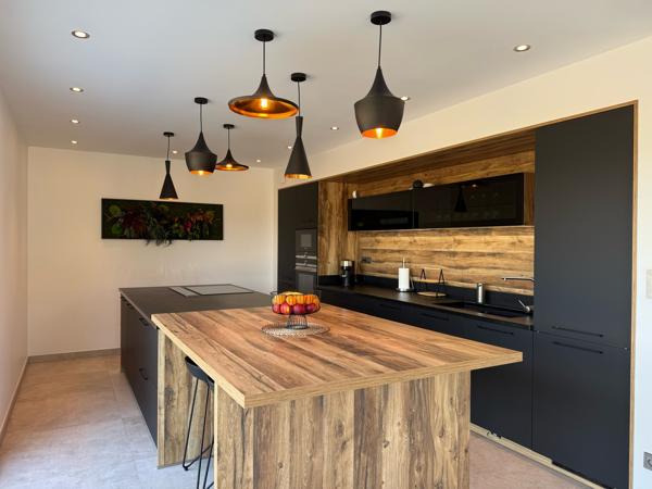 Pavillon contemporain de 2021 - 180m² - 4 chambres