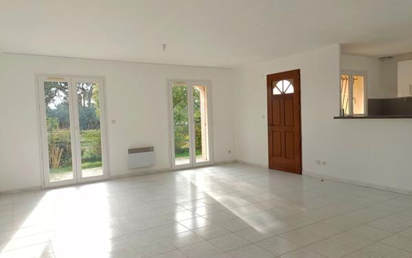 Maison à vendre    7 pièces •  Garons