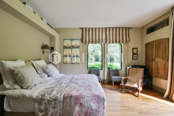 TALDELENIA – SOMPTUEUSE PROPRIETE A LOUER POUR LES VACANCES AVEC TENNIS, PISCINE, SAUNA ET PLAGE A PIED – 15 personnes, BIDART
