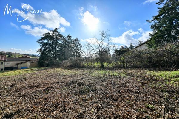 Terrain de 355 m² à pollionnay pour maison individuelle