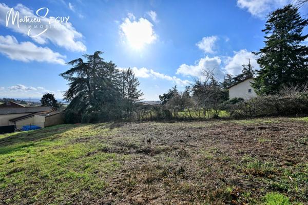 Terrain de 355 m² à pollionnay pour maison individuelle