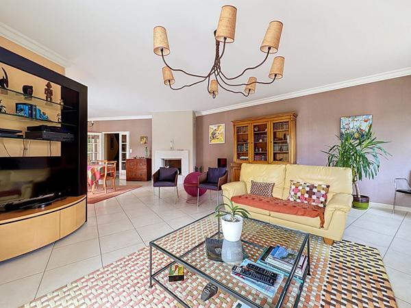 A vendre Maison Montauban 82 , 5 chambres, piscine , jardin et double garage