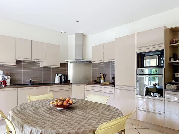 A vendre Maison Montauban 82 , 5 chambres, piscine , jardin et double garage