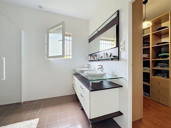 A vendre Maison Montauban 82 , 5 chambres, piscine , jardin et double garage