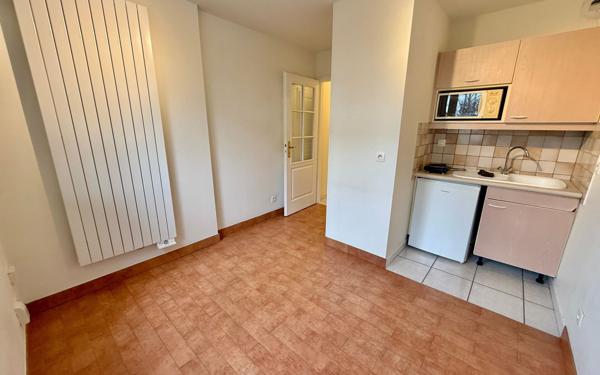 Appartement à louer    1 pièce • 16,38 m2 Strasbourg