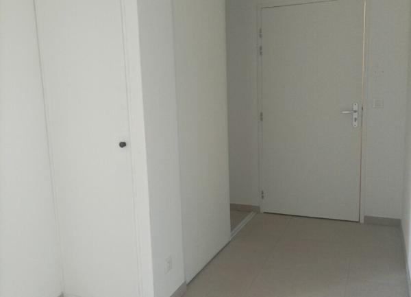 Appartement à louer    3 pièces • 62 m2 Lablachère
