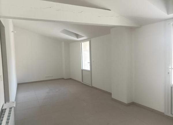Appartement à louer    3 pièces • 62 m2 Lablachère