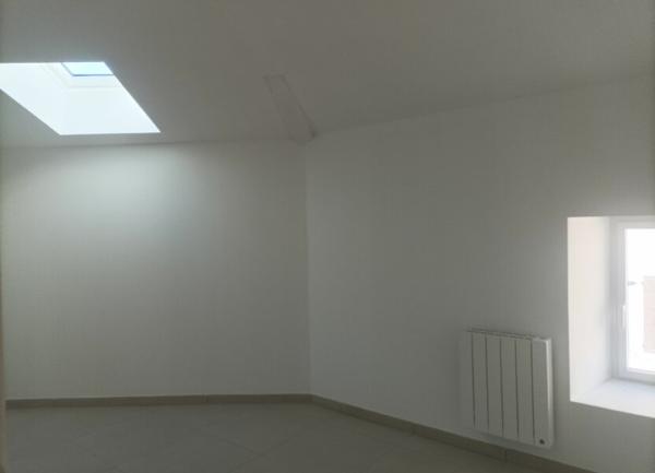 Appartement à louer    3 pièces • 62 m2 Lablachère