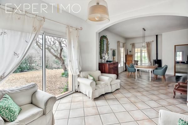 Fuveau – Bastide d’exception 210 m² (+ 72 m² d’annexes) – 5 chambres – Domaine d’1 ha – Calme absolu