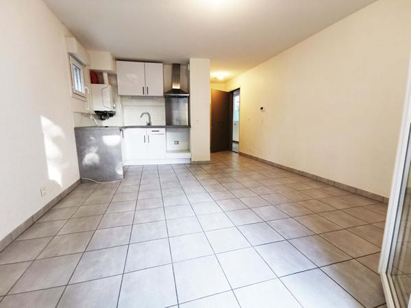LA COLLE SUR LOUP - Studio de 26 m² avec 5.20 m² de terrasse