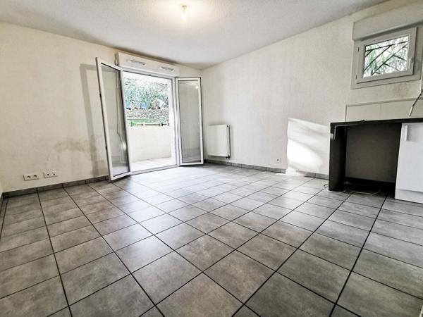 LA COLLE SUR LOUP - Studio de 26 m² avec 5.20 m² de terrasse