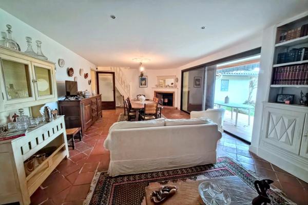 Maison de caractère avec grand terrain, piscine et dépendances Détails des diagnostics énergétiques