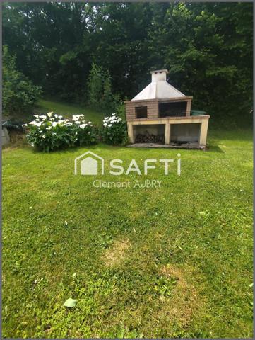 Beau Pavillon offrant de beaux volumes avec magnifique terrain !