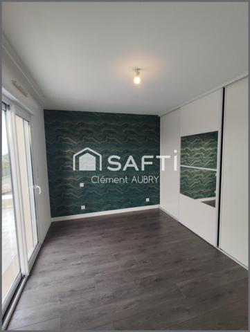 Beau Pavillon offrant de beaux volumes avec magnifique terrain !