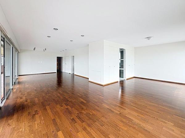 183 m² AU DERNIER ÉTAGE - VUE PANORAMIQUE RENNES