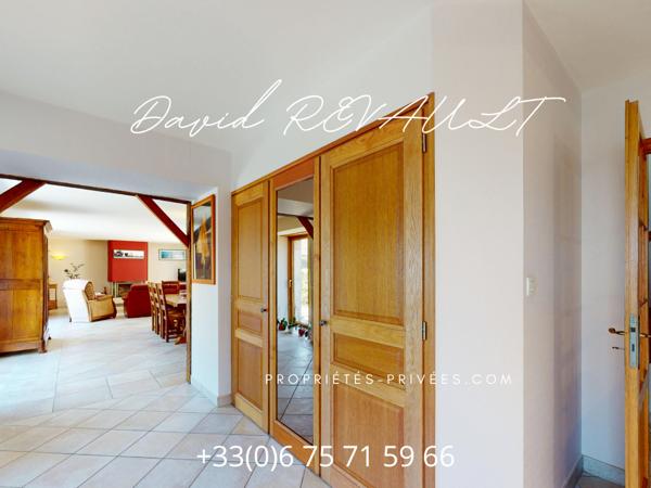 Maison Elven 8 pièce(s) 210 m2- Authentique longère en pierre avec terrain de 3 000 m² (en cours de bornage) !