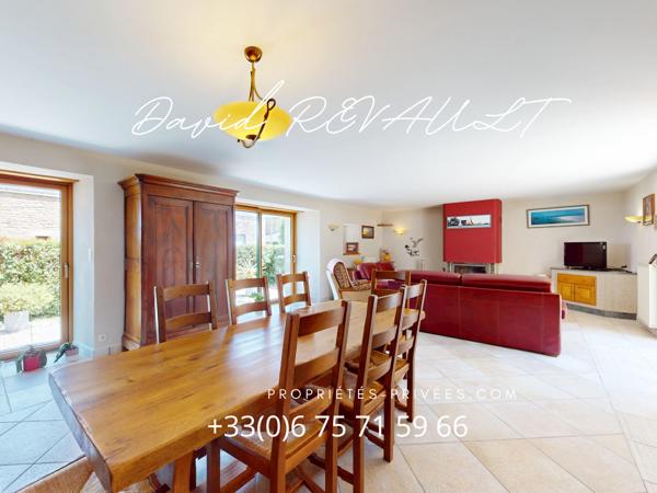 Maison Elven 8 pièce(s) 210 m2- Authentique longère en pierre avec terrain de 3 000 m² (en cours de bornage) !