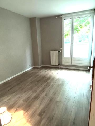 Beau 3P en Rez-de-Jardin avec terrasse au calme à qqs minutes à pied de la Gare RER