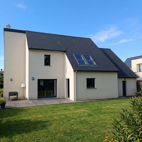 Maison
         6 pièces
        - 156 m² Bien prestige 499 750 € *