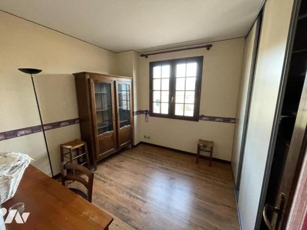 Maison avec nombreuses dépendances - 4 chambres et jardin