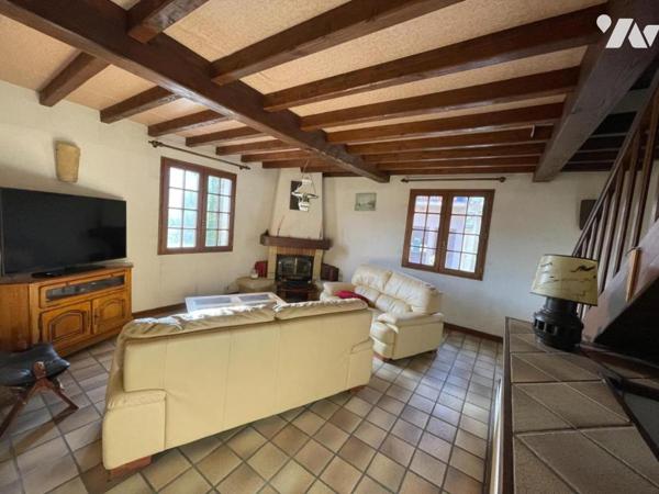 Maison avec nombreuses dépendances - 4 chambres et jardin