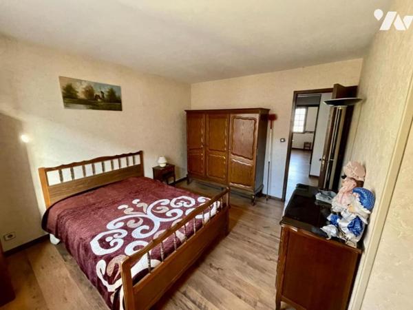 Maison avec nombreuses dépendances - 4 chambres et jardin