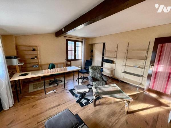 Maison avec nombreuses dépendances - 4 chambres et jardin