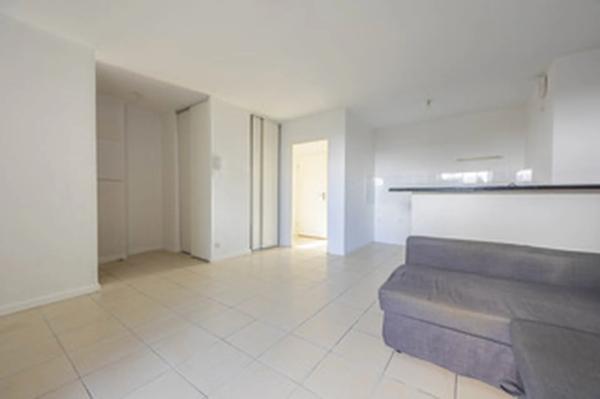 Acheter un Appartement T2 DE 47M2 à Bordeaux Caudéran avec terrasse 13m2 et stationnement proche Bordeaux