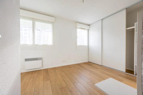 Acheter un Appartement T2 DE 47M2 à Bordeaux Caudéran avec terrasse 13m2 et stationnement proche Bordeaux