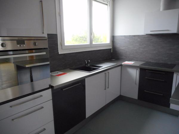 A Louer - LANDIVISIAU appartement de 66 m² avec 2 chambres , Landivisiau