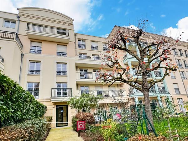 Studio + parking - Val d'Europe -Serris - 29m2