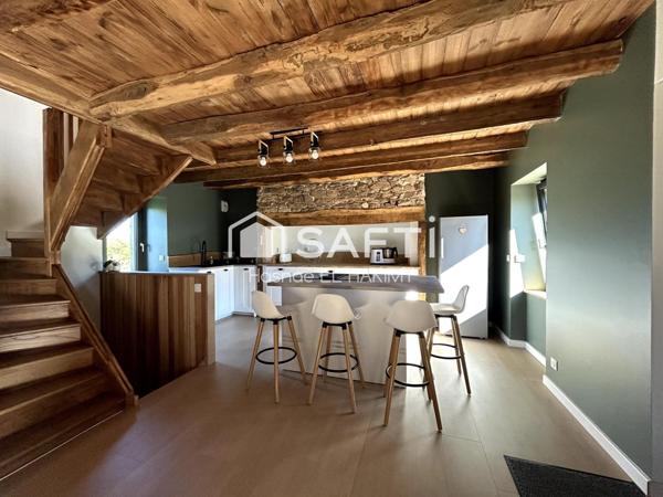 MAISON A VENDRE  EN PIERE REFAIT A NEUF