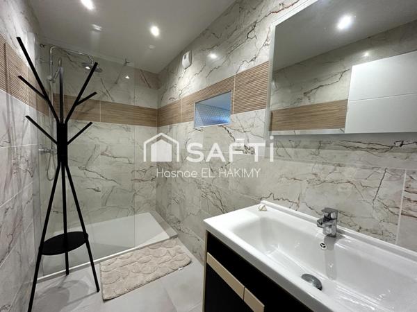 MAISON A VENDRE  EN PIERE REFAIT A NEUF