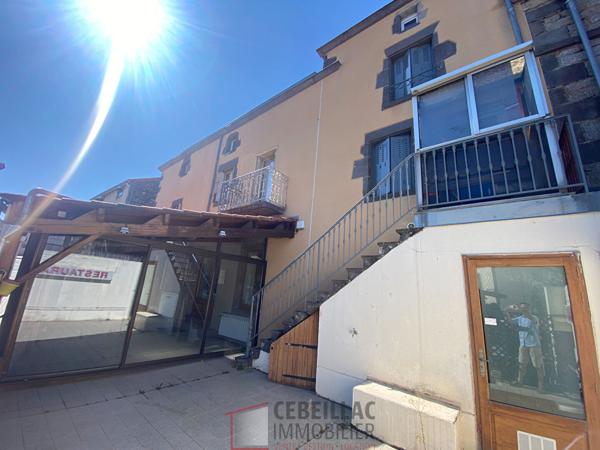 IMMEUBLE avec TERRASSES et PARKINGS