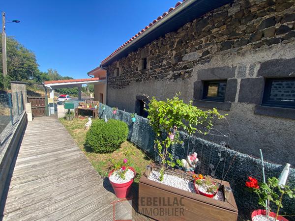 IMMEUBLE avec TERRASSES et PARKINGS