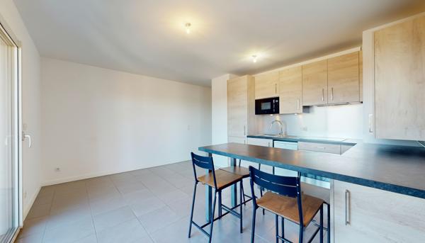 ARPANA T2 avec parking en sous sol et balcon avec vue montagnes à Ustaritz