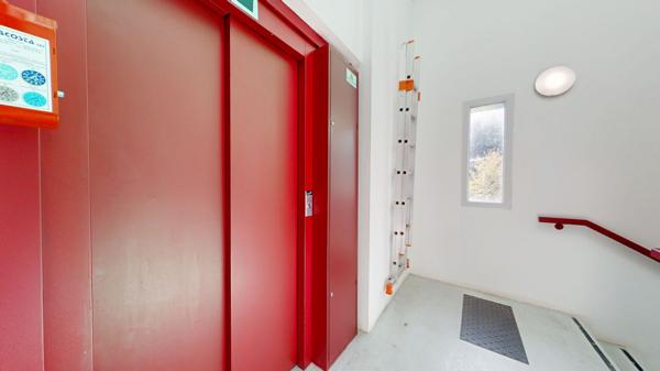 ARPANA T2 avec parking en sous sol et balcon avec vue montagnes à Ustaritz