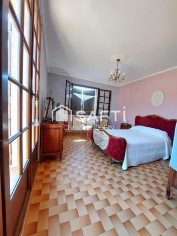 MAISON TRADITIONNELLE DANS QUARTIER DE LA ROUVIÈRE