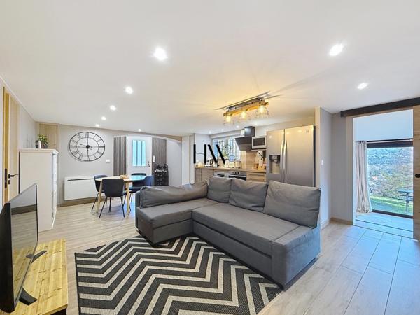 Chalet à vendre - entièrement rénovée avec vue panoramique lac et montagne - 8 pièces SEVRIER (74)